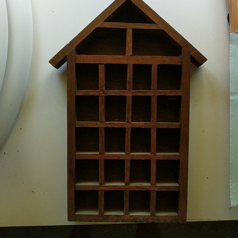 Wooden figurine display +